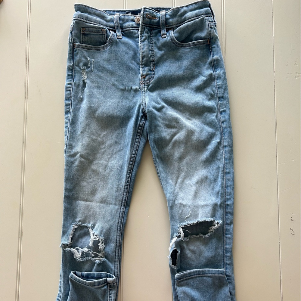 Hollister women's Light Blue Distressed Skinny Jeans